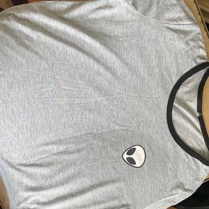 Alien logo cropped shirt